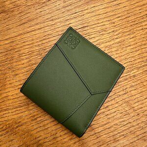 NWOT Loewe Puzzle Bifold Wallet in Classic Calfskin, Green